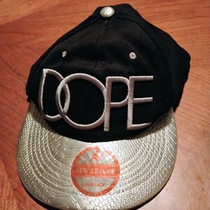 Black and Gold Snapback Hat - NWOT